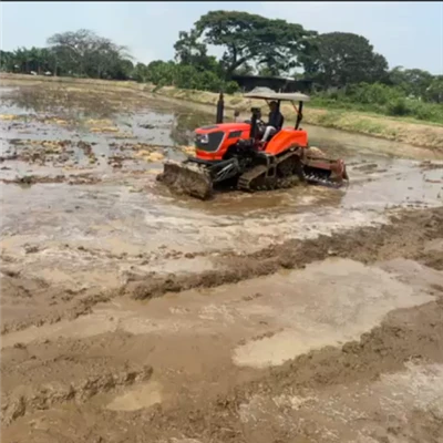 Pásový Traktor S Buldozerem